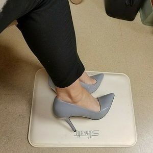 Grey stiletto heels by Aldo / Size 7.5 / 3" heel